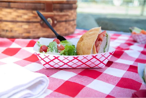 2-1/2 lb compostable food tray with filled with food truck food 0421