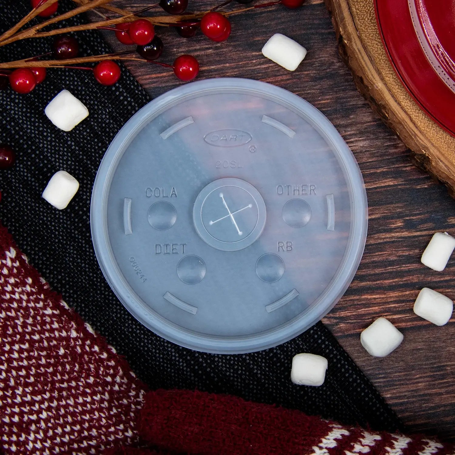 Dart 30-32 oz. Translucent HIPS Plastic Straw-Slotted Lid - Case of 1000 - #20SL Dart Container