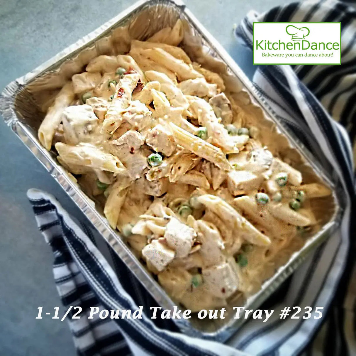 1½ lb. Disposable Foil Carryout Pan with Plastic Lid - Case of 500 - #235P Western Plastics