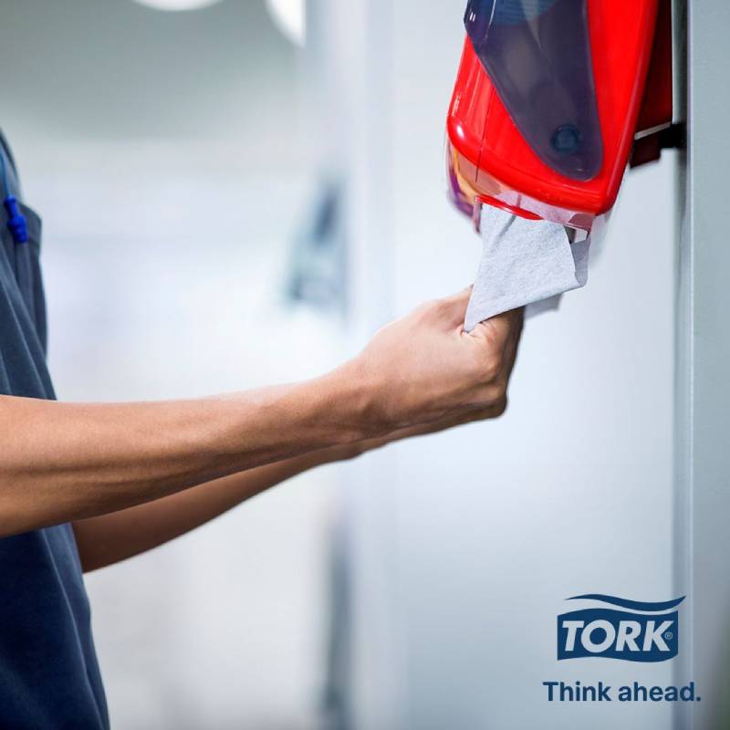 Tork Heavy-Duty 14" x 16.34" White Cleaning Cloth - Case of 420 - #530182