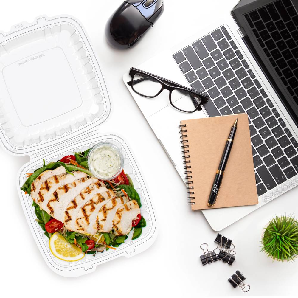 9" Entrée PP Plastic Hinged Clear Container with Vented Lid - Case of 150 - #90PPHT1