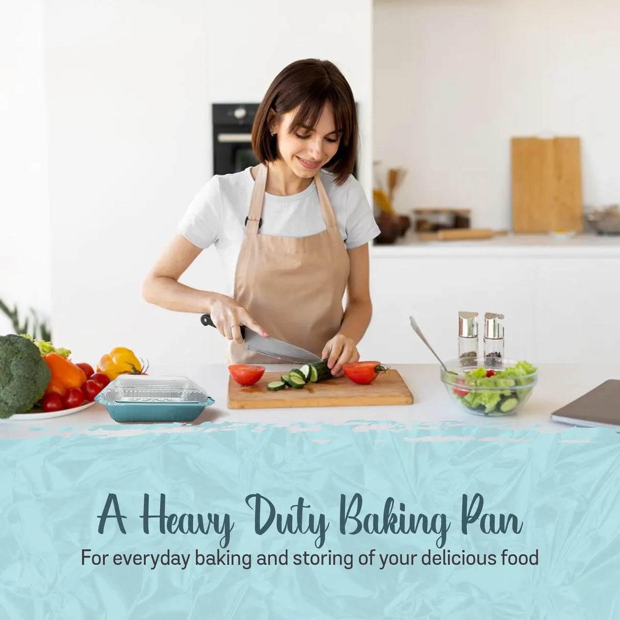 1½ lb. Colored Foil Carryout Pan w/ Plastic Lid - Case of 1000 #7650P KitchenDance