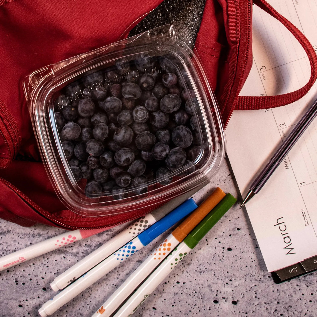 Dart 8 oz. Tamper Evident & Tamper Resistant PET Hinged Container with Flat Lid - Case of 200 - #CH8DEF Dart Container