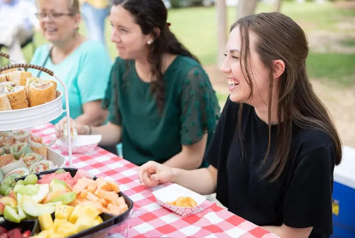 1/2 lb. compostable food tray lifestyle photo