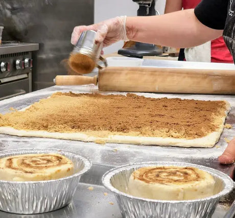 The-Essential-Guide-to-Choosing-the-Right-Disposable-Products-for-Your-Food-Service-Business Wholesale Foil Pans