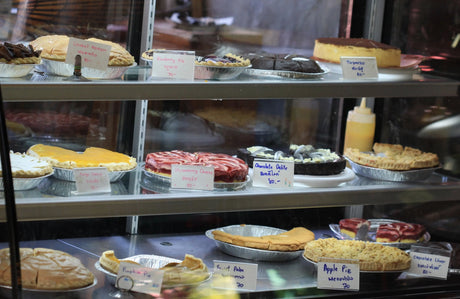 Top-10-Must-Have-Disposable-Products-for-Bakeries Wholesale Foil Pans