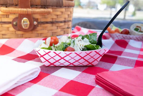 1 lb compostable food tray with filled with salad in it