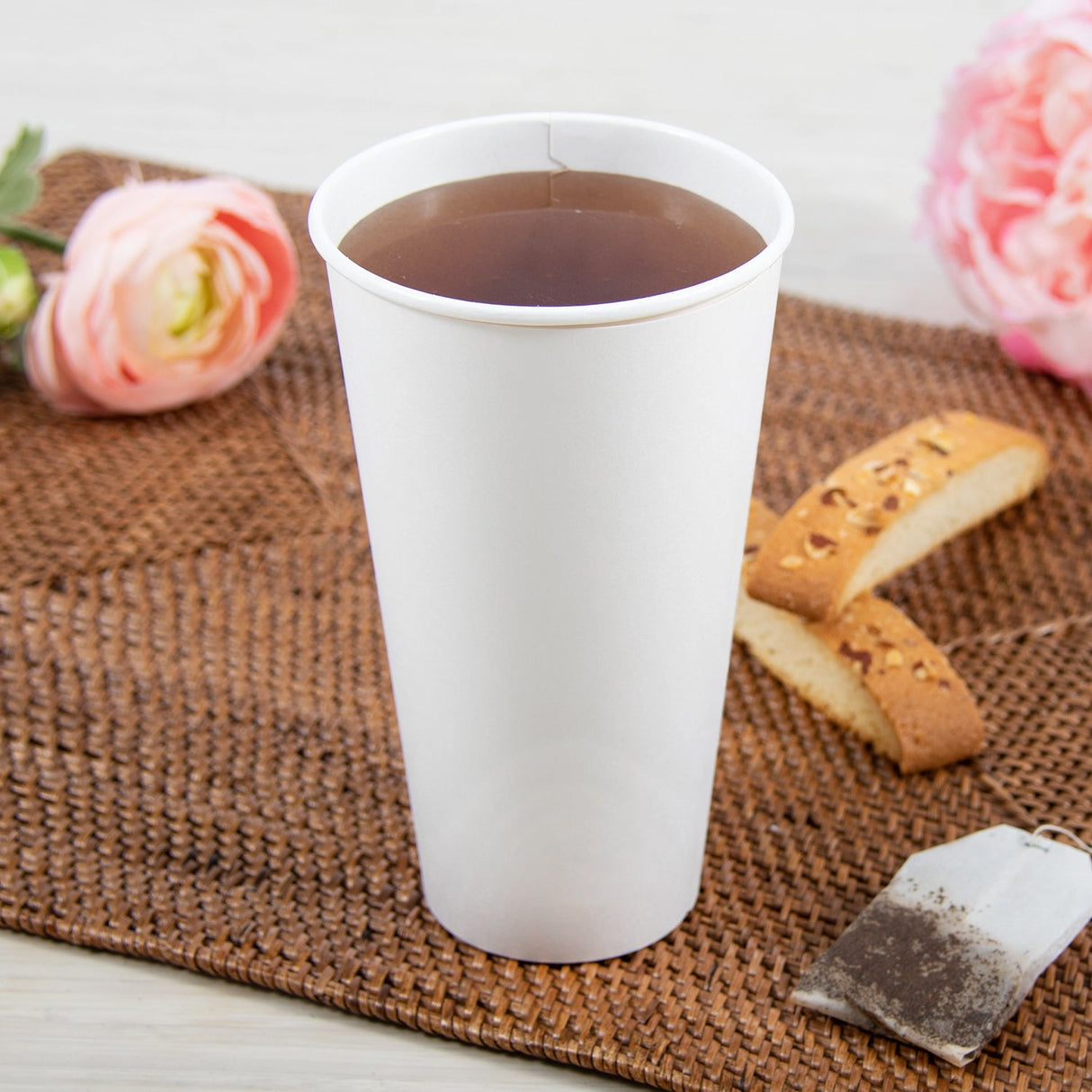 20 oz. White Double Walled Paper Hot Cup - Case of 600 - #DWTG20W Dart Container