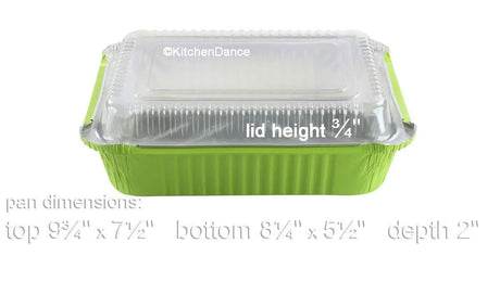 3.75 lb. Colored Carryout Foil Pan with Plastic Lid - Case of 500 - #3227P KitchenDance
