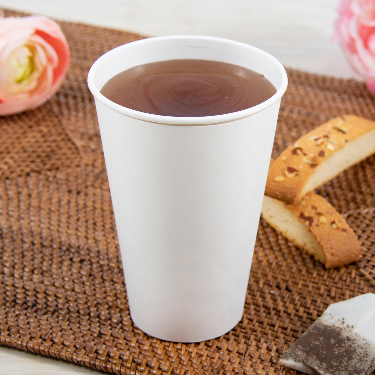 Dart Solo 16 oz. White Double Walled Paper Hot Cup - Case of 600 - #DWTG16W
