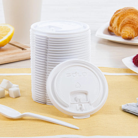 Dart Solo 10-24 oz. White PS Plastic Liftback 'n' Lock Lid - Case of 1000 - #LB3161-00007 Dart Container