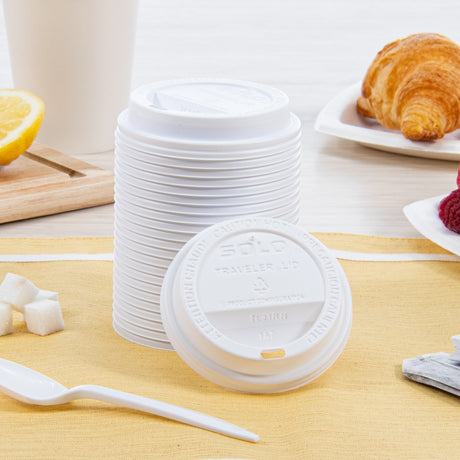 Dart Solo 10 oz. White PS Plastic Traveler® Dome Hot Cup Lid - Case of 1000 - #TL31R2-0007